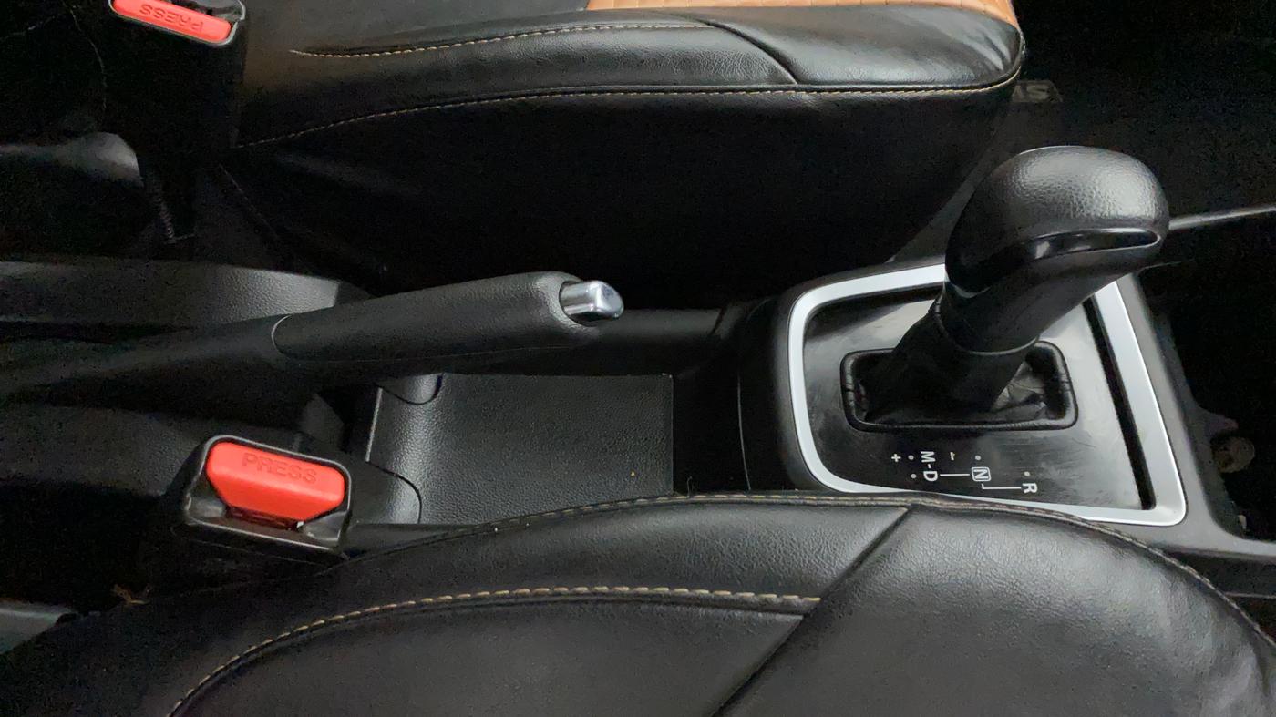 2021 Maruti Swift ZXI PLUS AMT DUAL TONE, Petrol, Automatic, 24,487 km, Gear Lever
