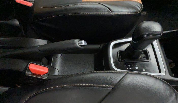 2021 Maruti Swift ZXI PLUS AMT DUAL TONE, Petrol, Automatic, 24,487 km, Gear Lever