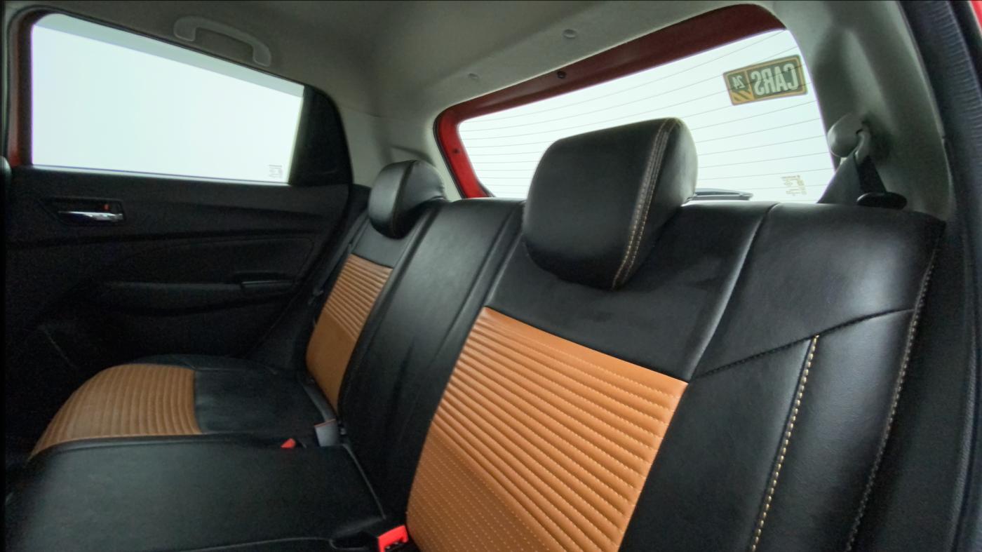2021 Maruti Swift ZXI PLUS AMT DUAL TONE, Petrol, Automatic, 24,487 km, Right Side Rear Door Cabin