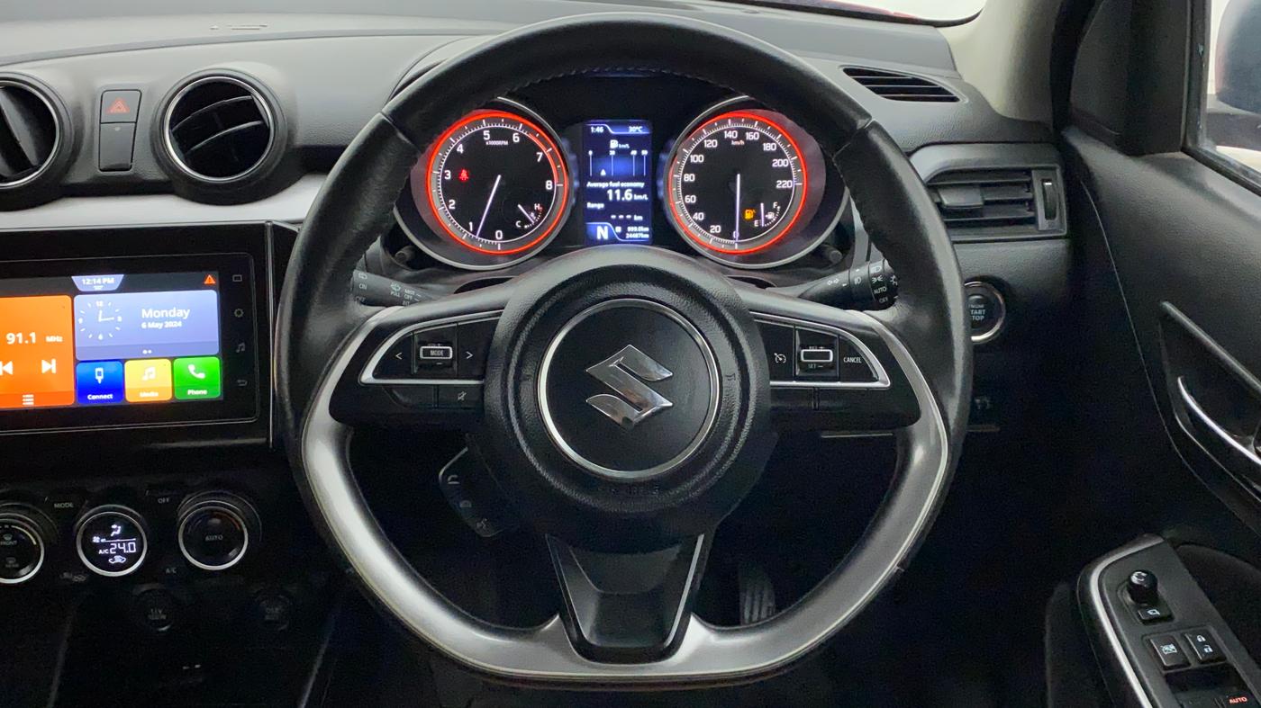 2021 Maruti Swift ZXI PLUS AMT DUAL TONE, Petrol, Automatic, 24,487 km, Steering Wheel Close Up