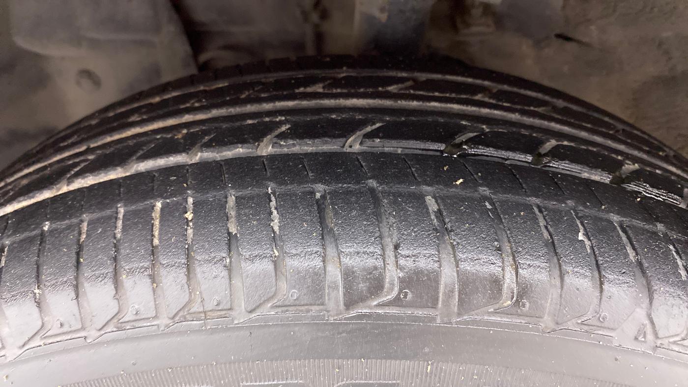 2017 Nissan Micra XV CVT, Petrol, Automatic, 64,435 km, Left Front Tyre Tread