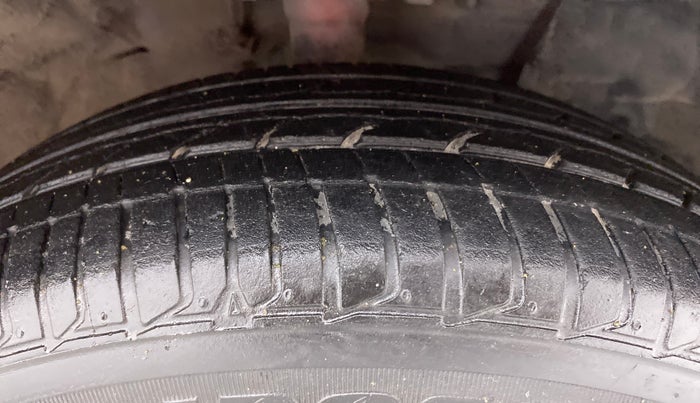 2017 Nissan Micra XV CVT, Petrol, Automatic, 64,435 km, Right Front Tyre Tread