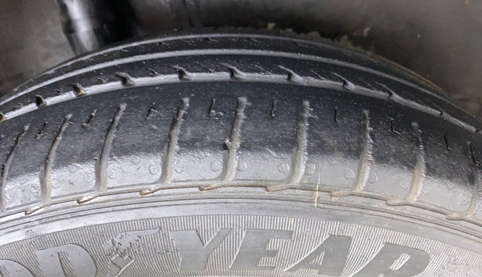 2012 Honda City 1.5L I-VTEC V MT, Petrol, Manual, 60,929 km, Right Rear Tyre Tread