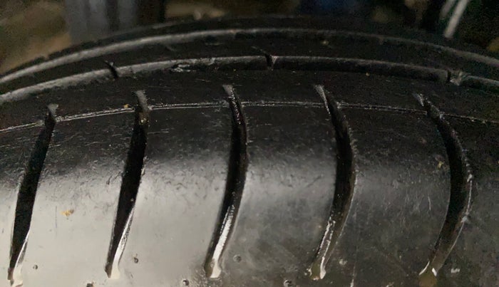 2013 Maruti Alto 800 LXI CNG, CNG, Manual, 89,683 km, Right Rear Tyre Tread