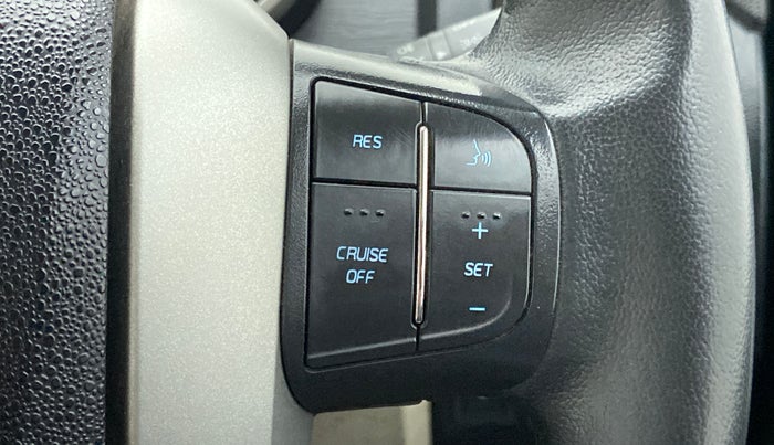2017 Mahindra XUV500 W10 1.99, Diesel, Manual, 71,597 km, Adaptive Cruise Control