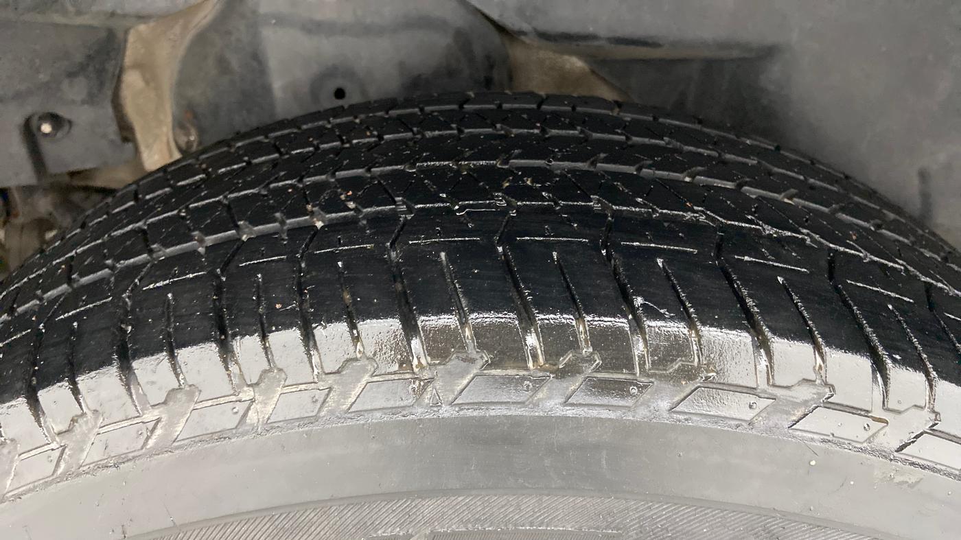 2017 Mahindra XUV500 W10 1.99, Diesel, Manual, 71,597 km, Right Rear Tyre Tread