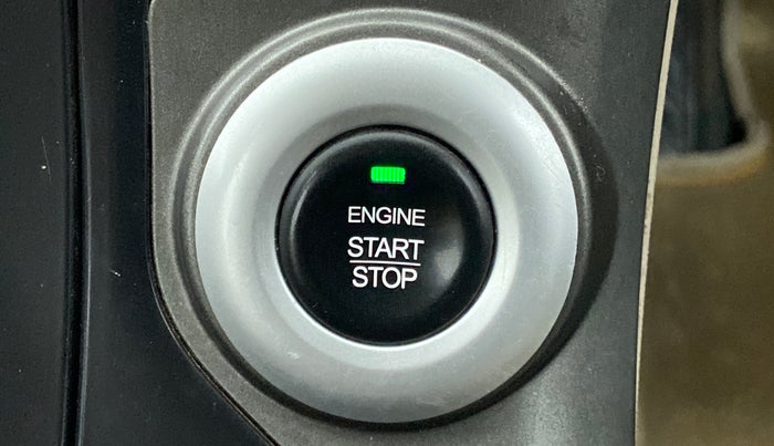 2017 Mahindra XUV500 W10 1.99, Diesel, Manual, 71,597 km, Keyless Start/ Stop Button