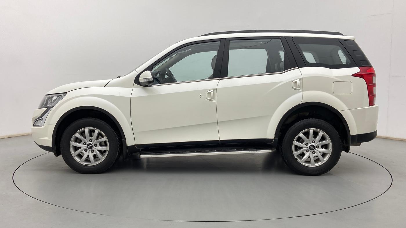 2017 Mahindra XUV500 W10 1.99, Diesel, Manual, 71,597 km, Left Side