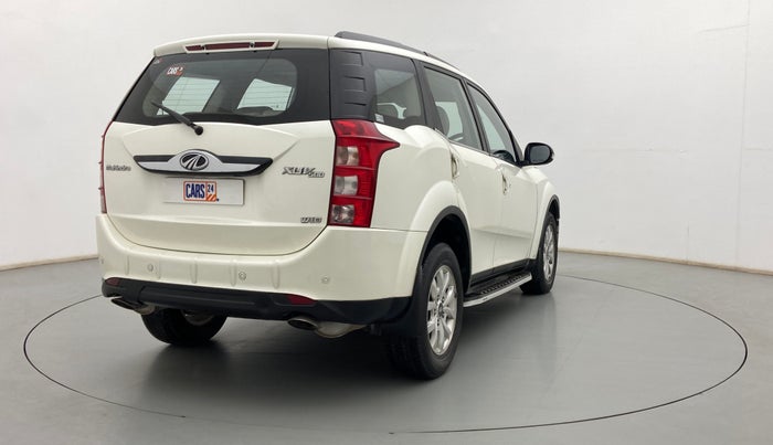 2017 Mahindra XUV500 W10 1.99, Diesel, Manual, 71,597 km, Right Back Diagonal