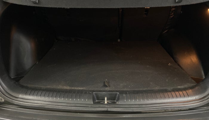 2018 Hyundai Creta SX AT 1.6 PETROL, Petrol, Automatic, 52,652 km, Boot Inside