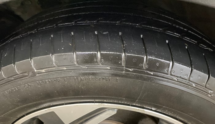 2018 Hyundai Creta SX AT 1.6 PETROL, Petrol, Automatic, 52,652 km, Left Front Tyre Tread