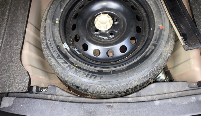 2019 Toyota YARIS V MT, Petrol, Manual, 30,300 km, Spare Tyre