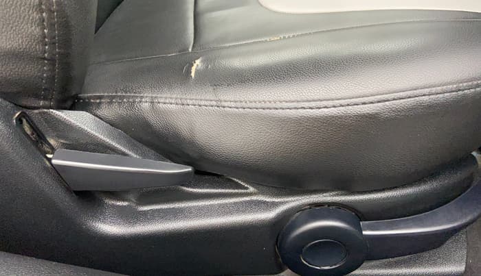2012 Ford Figo 1.4 TITANIUM DURATORQ, Diesel, Manual, 69,769 km, Driver Side Adjustment Panel