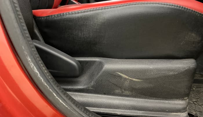 2017 Renault Kwid RXT 1.0 (O), Petrol, Manual, 1,28,267 km, Driver Side Adjustment Panel