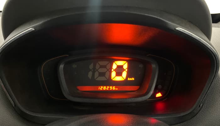 2017 Renault Kwid RXT 1.0 (O), Petrol, Manual, 1,28,267 km, Odometer Image