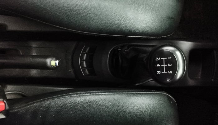 2013 Maruti Wagon R 1.0 VXI, Petrol, Manual, 50,763 km, Gear Lever