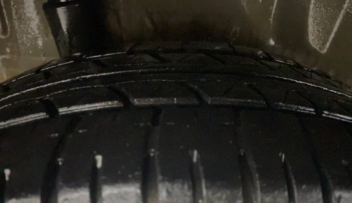2012 Honda Brio S MT, Petrol, Manual, 66,677 km, Right Rear Tyre Tread