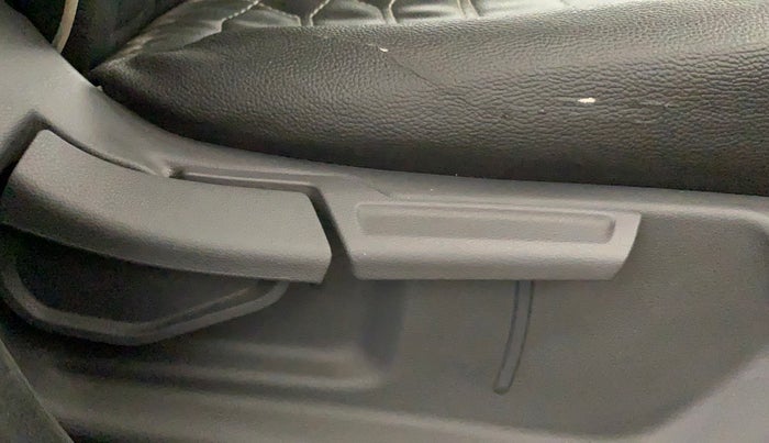 2021 Hyundai AURA S 1.2 CNG, CNG, Manual, 39,027 km, Driver Side Adjustment Panel