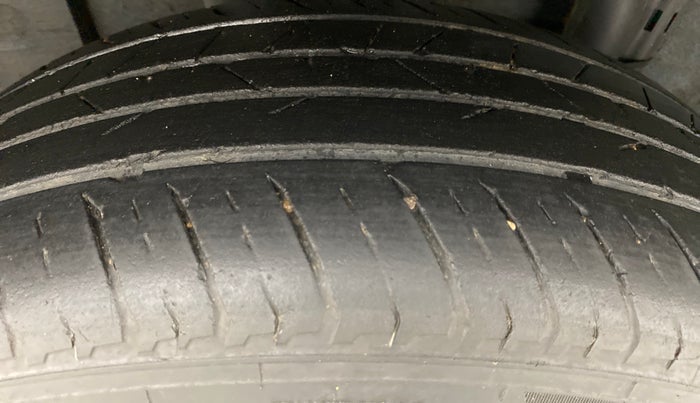 2021 Renault Kiger RXZ TURBO MT, Petrol, Manual, 28,092 km, Right Rear Tyre Tread