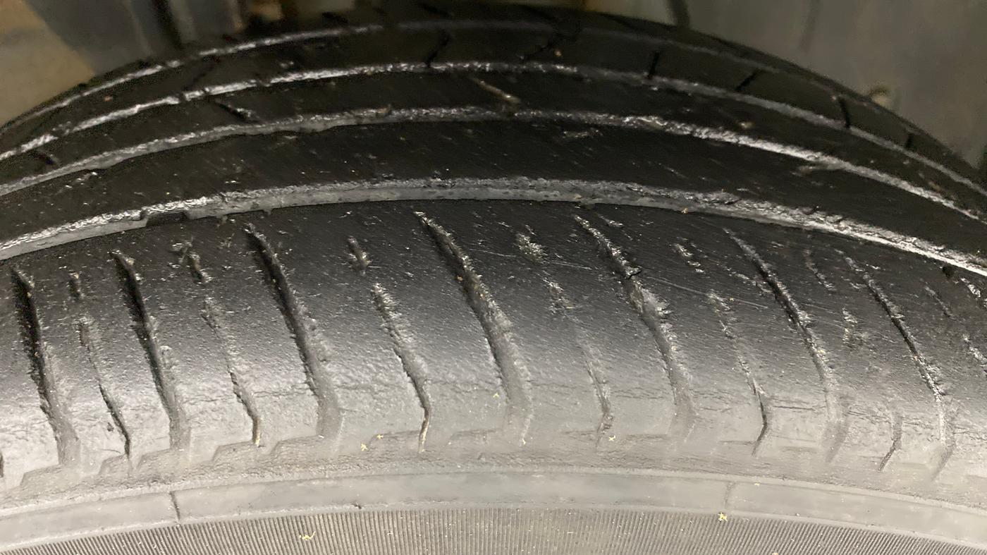 2021 Renault Kiger RXZ TURBO MT, Petrol, Manual, 28,092 km, Right Front Tyre Tread