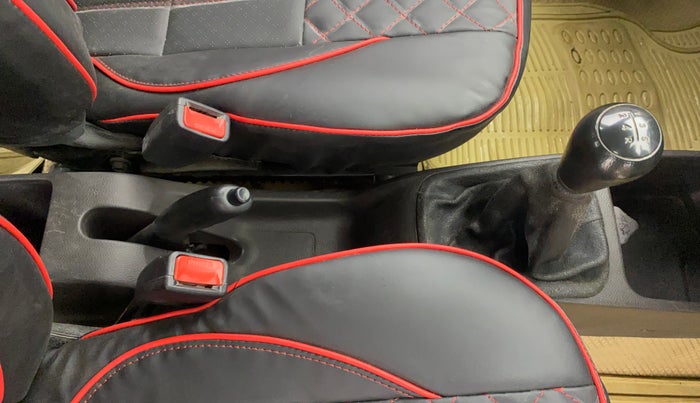 2016 Hyundai Eon ERA +, Petrol, Manual, 32,471 km, Gear Lever