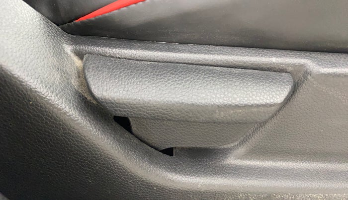 2016 Hyundai Eon ERA +, Petrol, Manual, 32,471 km, Driver Side Adjustment Panel