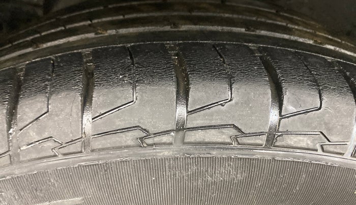 2018 Hyundai Creta SX (O) 1.6 PETROL, Petrol, Manual, 61,741 km, Right Rear Tyre Tread