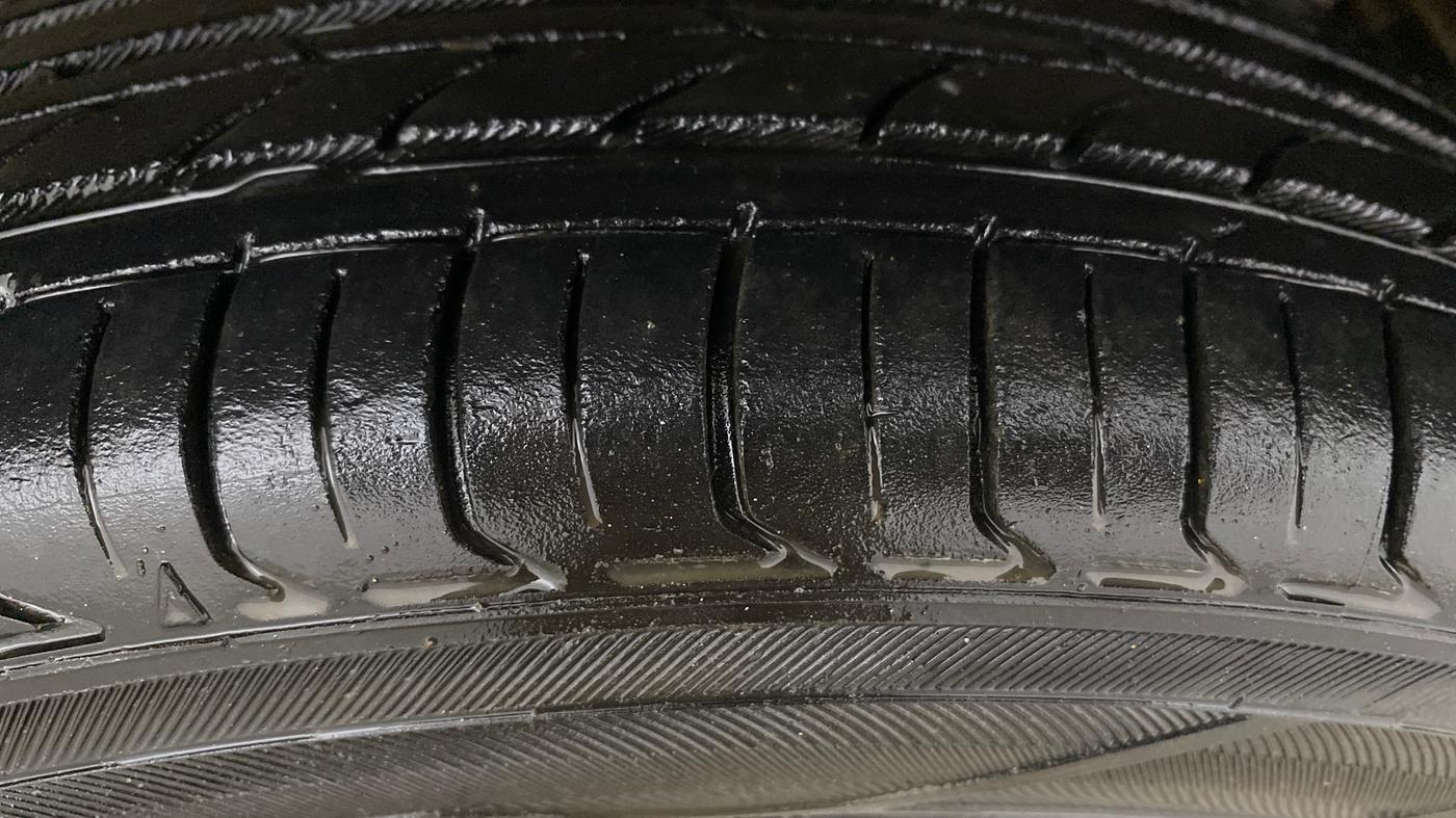 2014 Maruti Wagon R 1.0 VXI, Petrol, Manual, 42,704 km, Left Rear Tyre Tread
