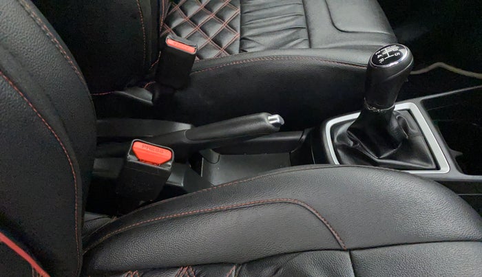 2018 Maruti Swift VXI, Petrol, Manual, 76,848 km, Gear Lever
