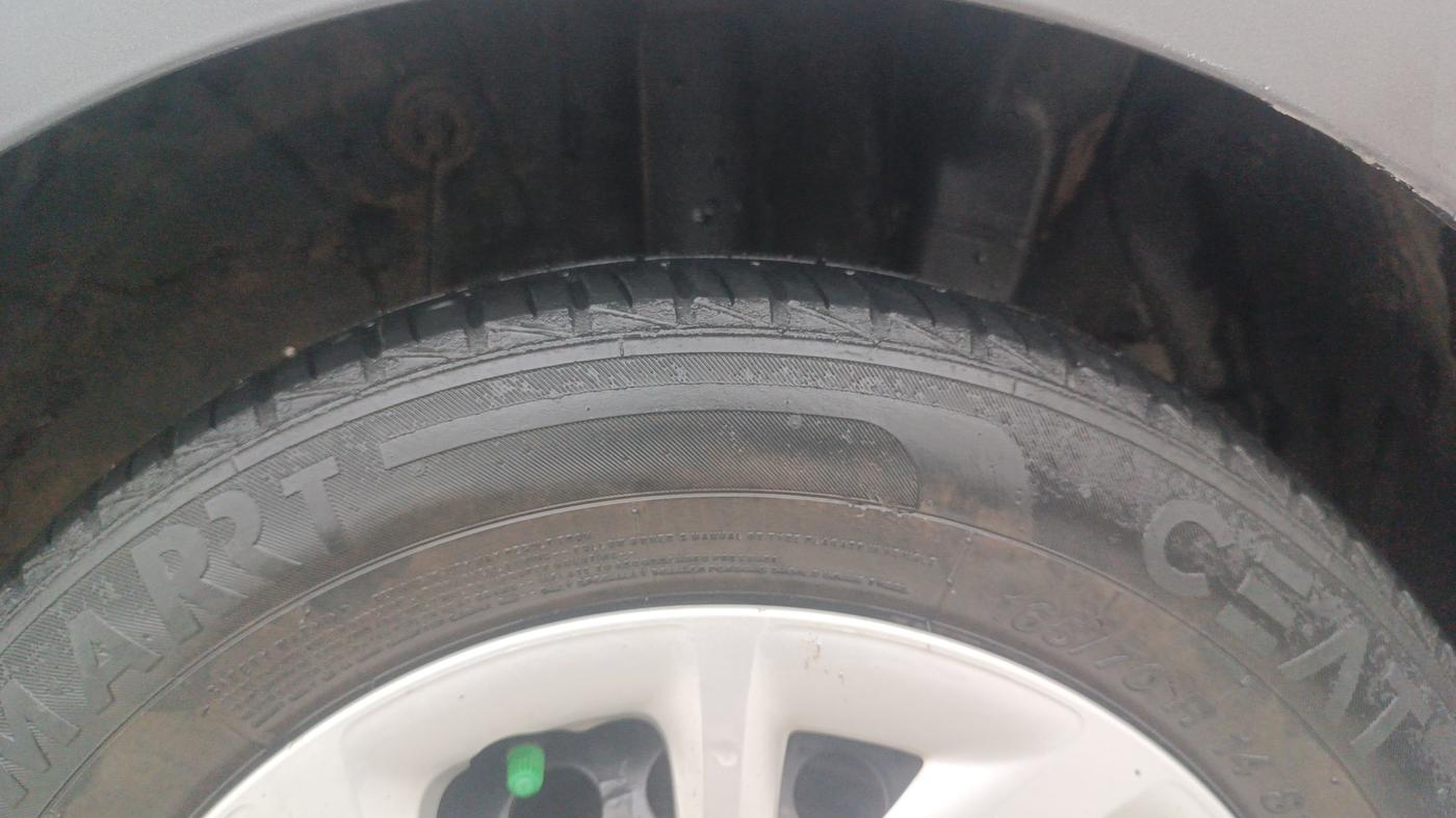 2020 Hyundai Grand i10 SPORTZ 1.2 KAPPA VTVT, Petrol, Manual, 50,361 km, Left Rear Tyre Tread
