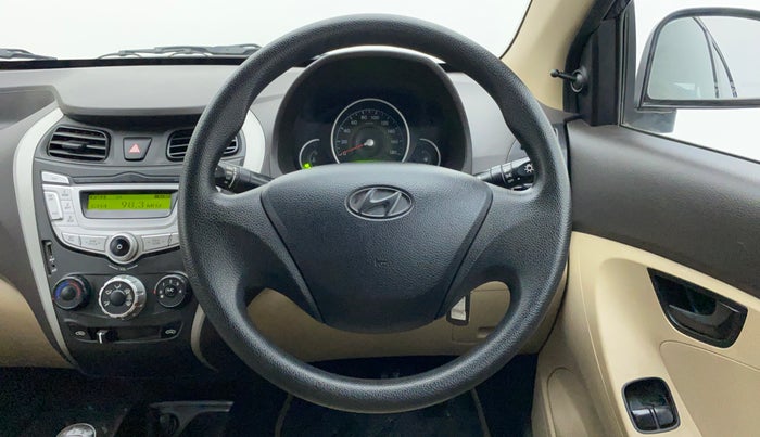 2017 Hyundai Eon MAGNA PLUS, Petrol, Manual, 30,511 km, Steering Wheel Close Up