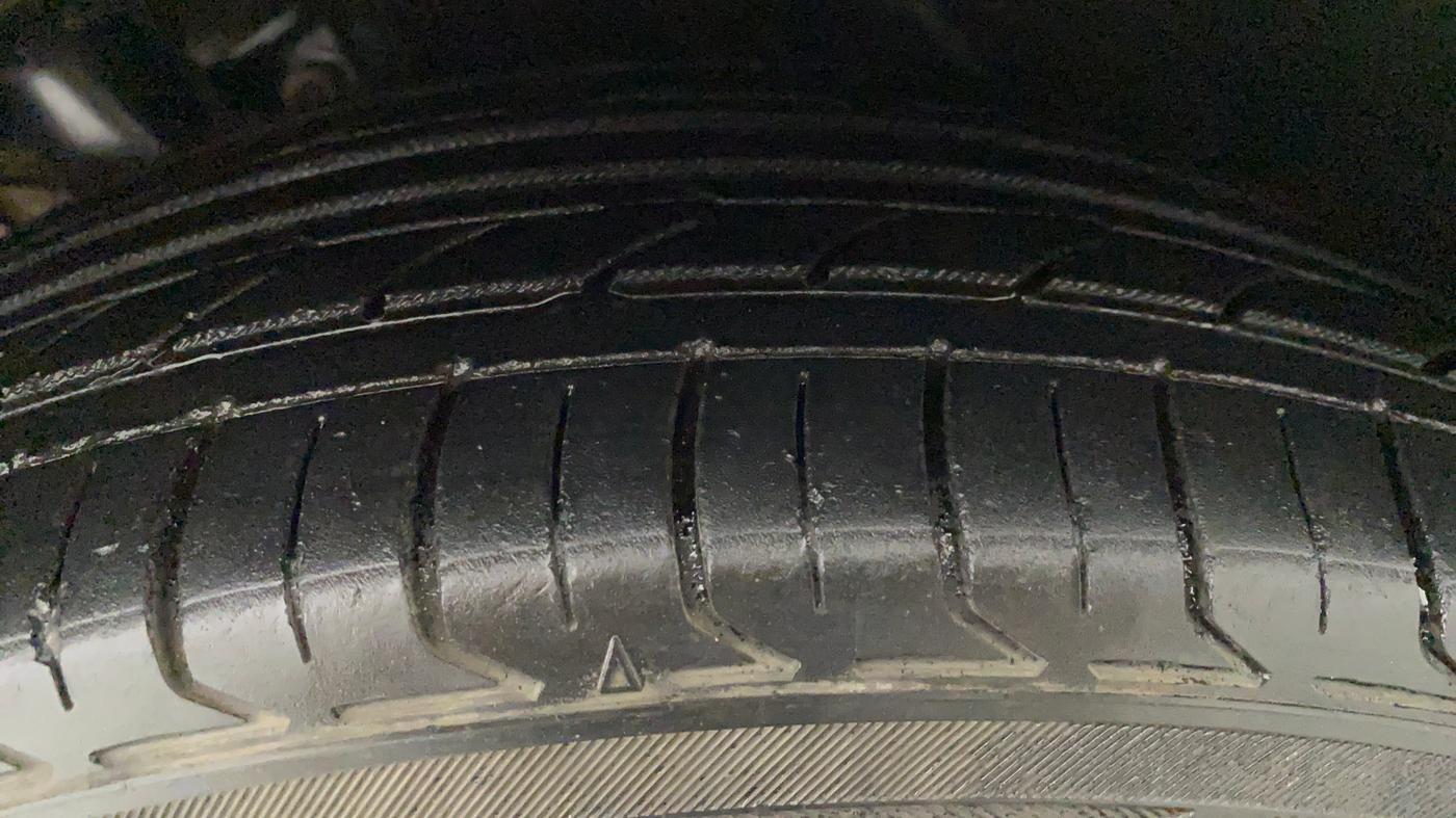 2013 Volkswagen Polo GT TDI, Diesel, Manual, 91,211 km, Left Front Tyre Tread