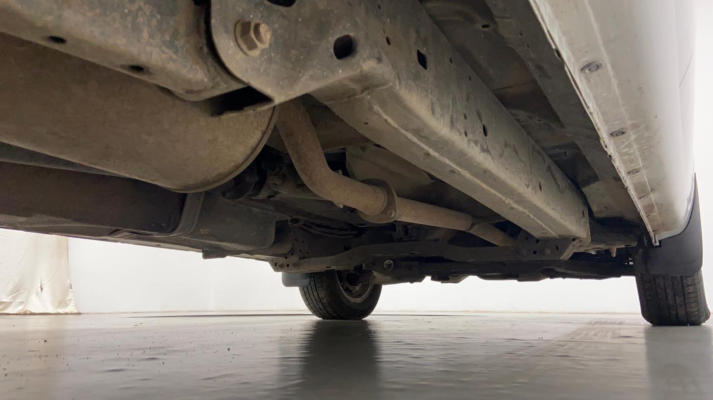 2010 Toyota Innova 2.5 V 8 STR, Diesel, Manual, 1,18,656 km, Right Side Underbody