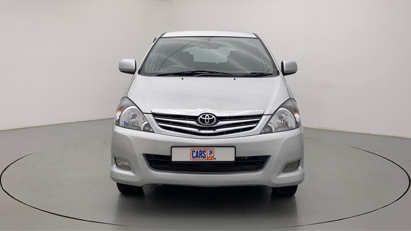 2010 Toyota Innova 2.5 V 8 STR, Diesel, Manual, 1,18,656 km, Front