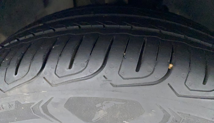2021 Tata ALTROZ XZ PLUS DIESEL, Diesel, Manual, 40,759 km, Right Front Tyre Tread