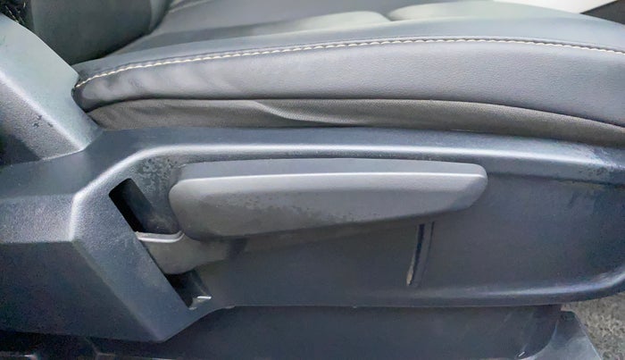 2021 Tata ALTROZ XZ PLUS DIESEL, Diesel, Manual, 40,759 km, Driver Side Adjustment Panel