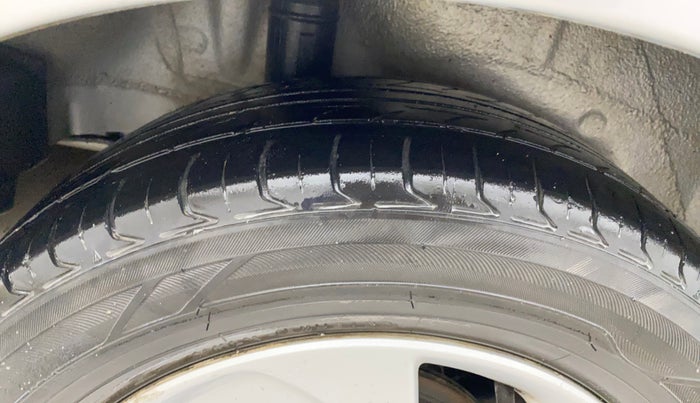2016 Honda City 1.5L I-VTEC VX, CNG, Manual, 76,987 km, Right Rear Tyre Tread