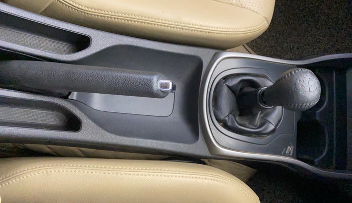 2016 Honda City 1.5L I-VTEC VX, CNG, Manual, 76,987 km, Gear Lever