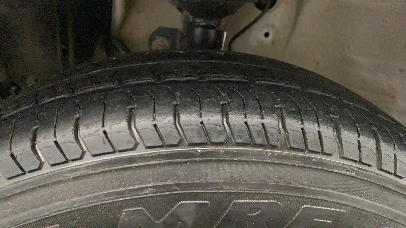 2020 Maruti New Wagon-R LXI CNG 1.0, CNG, Manual, 1,10,176 km, Left Front Tyre Tread