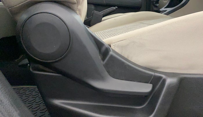 2020 Maruti New Wagon-R LXI CNG 1.0, CNG, Manual, 1,10,515 km, Driver Side Adjustment Panel