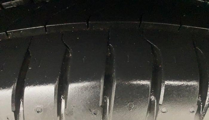 2016 Hyundai Verna 1.6 VTVT S, Petrol, Manual, 77,899 km, Left Rear Tyre Tread