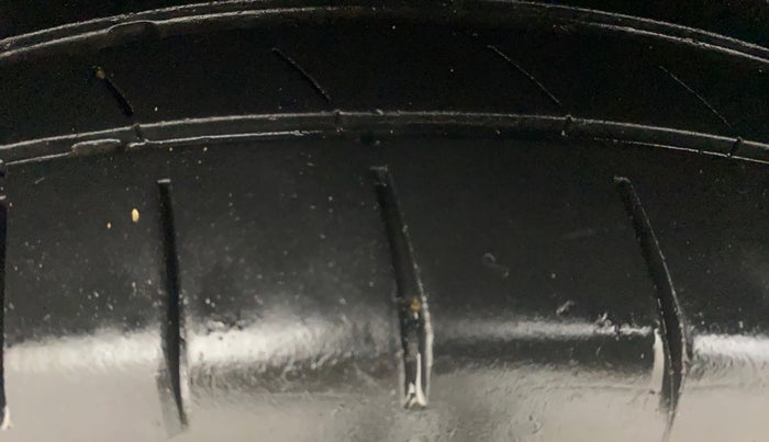 2016 Hyundai Verna 1.6 VTVT S, Petrol, Manual, 77,899 km, Right Rear Tyre Tread