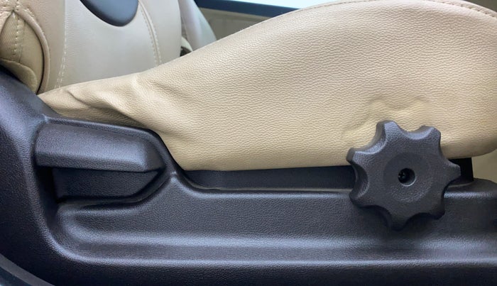 2016 Hyundai Verna 1.6 VTVT S, Petrol, Manual, 77,899 km, Driver Side Adjustment Panel