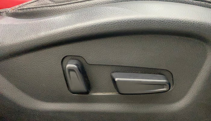 2020 KIA SELTOS GTX PLUS AT 1.5 DIESEL, Diesel, Automatic, 66,607 km, Driver Side Adjustment Panel