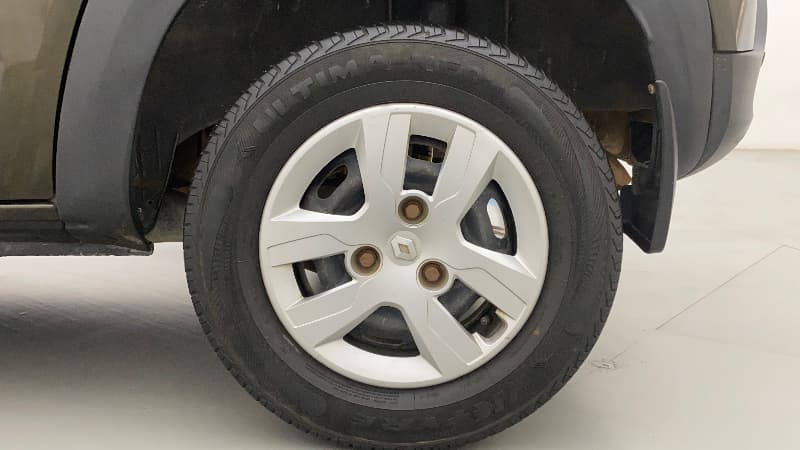 2017 Renault Kwid RXT 0.8 (O), Petrol, Manual, 49,595 km, Left Rear Wheel