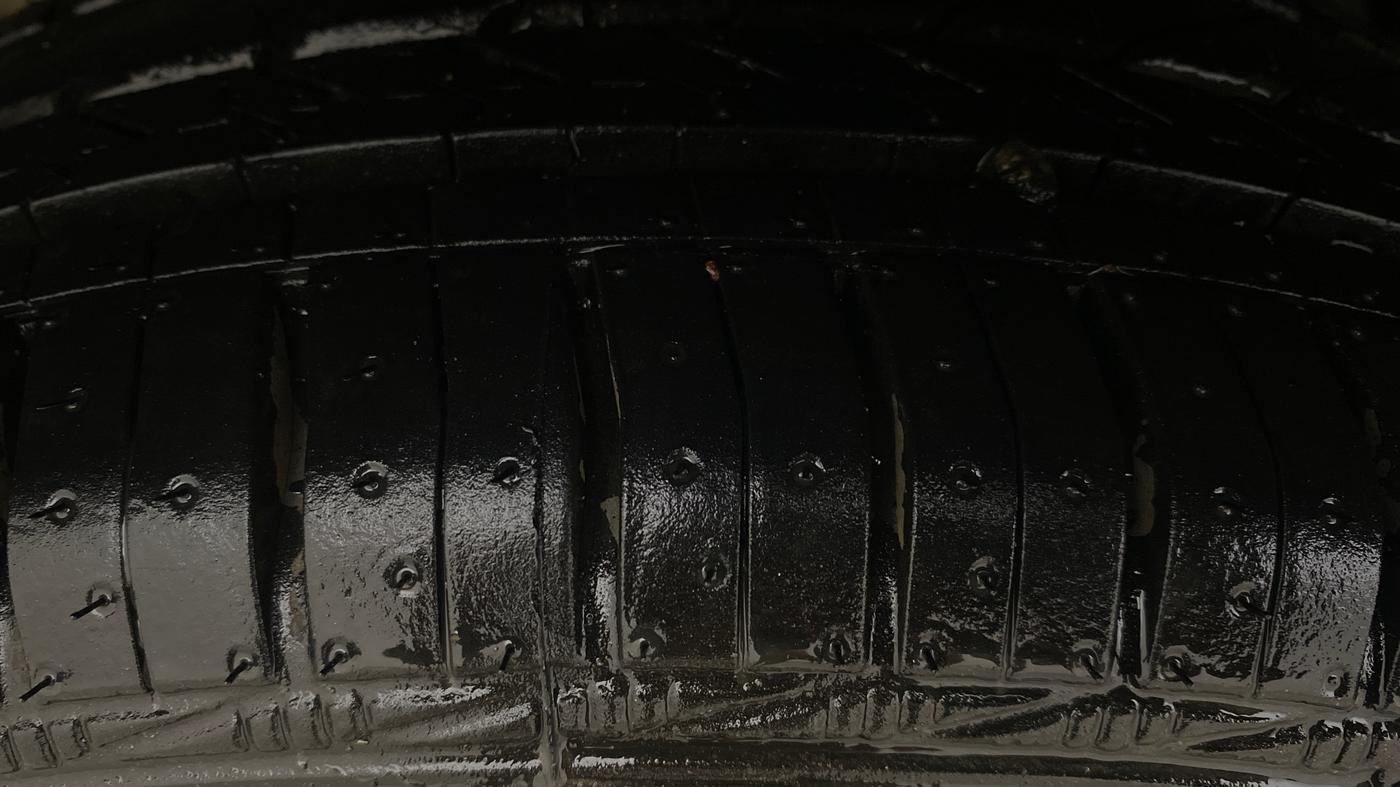 2016 Ford New Figo TITANIUM 1.5 PETROL AT, Petrol, Automatic, 79,835 km, Right Rear Tyre Tread