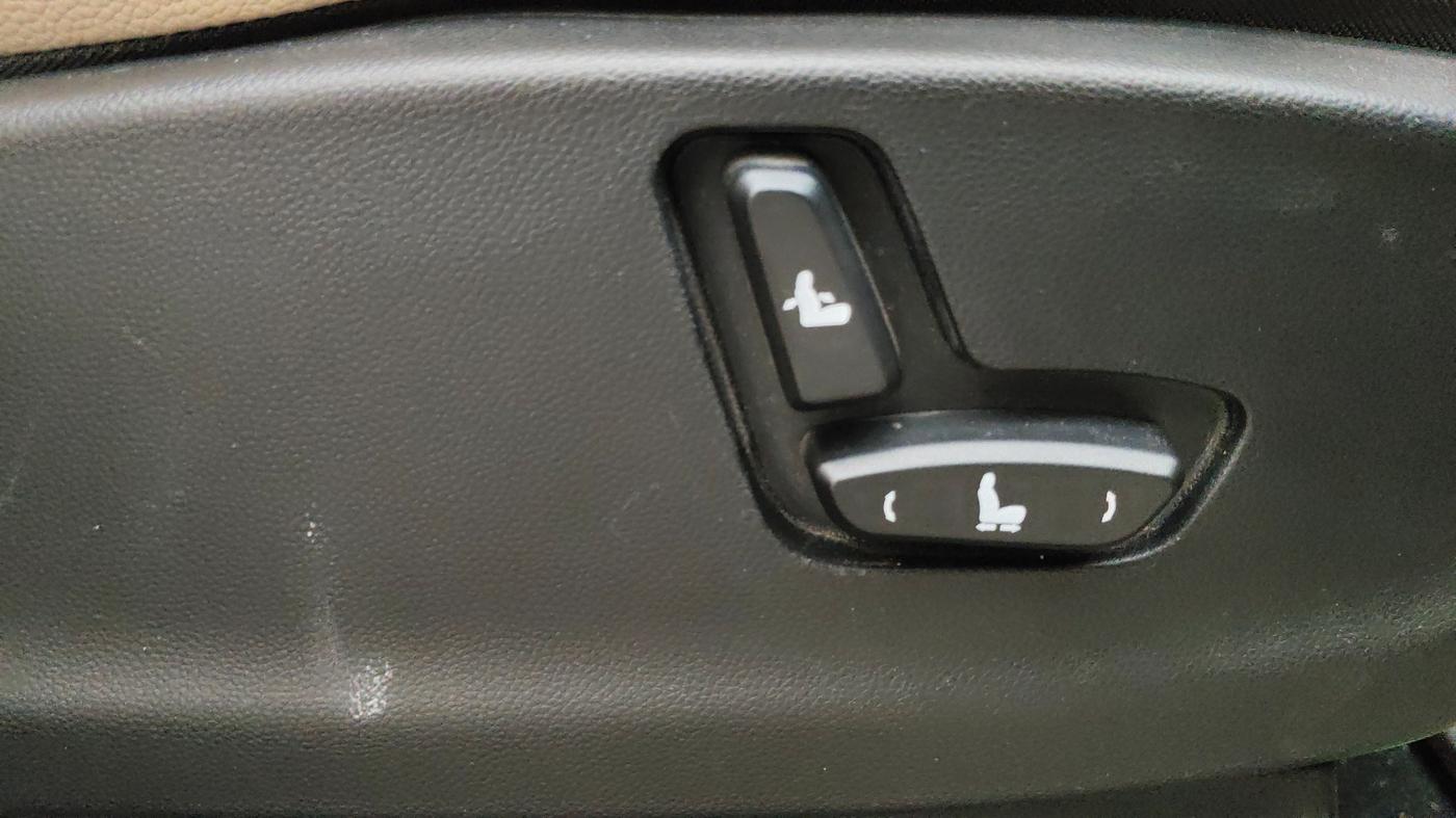2023 MG HECTOR SAVVY PRO 1.5 TURBO CVT PETROL, Petrol, Automatic, 38,266 km, Driver Side Adjustment Panel