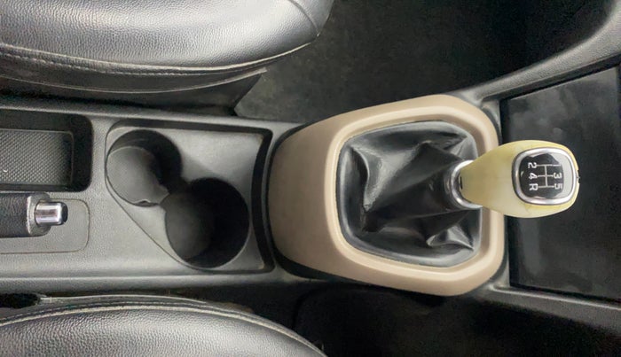 2015 Hyundai Xcent SX 1.2, Petrol, Manual, 1,20,441 km, Gear Lever