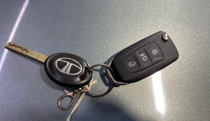 2022 Tata PUNCH ADVENTURE MT, Petrol, Manual, 12,008 km, Key Close Up