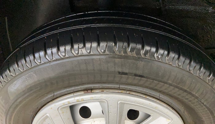 2021 Tata ALTROZ XE PETROL, Petrol, Manual, 26,607 km, Right Rear Tyre Tread